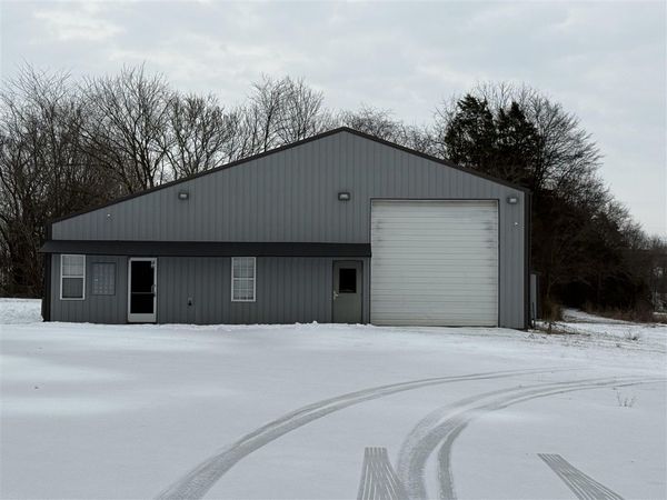 23663 Louisville Road , Park City, KY 42160