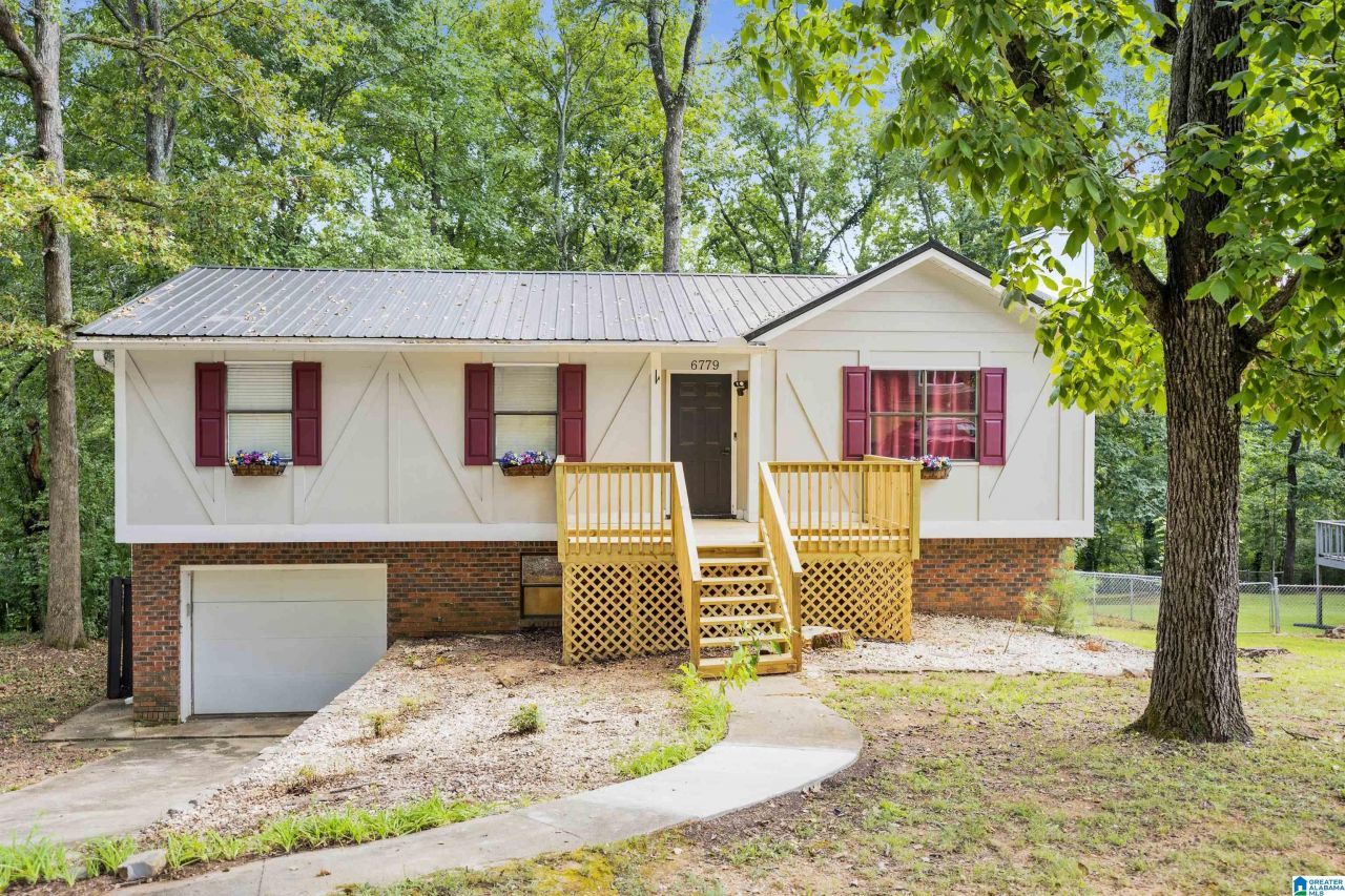 6779 Markham Drive, Trussville, AL 35173 Main Photo