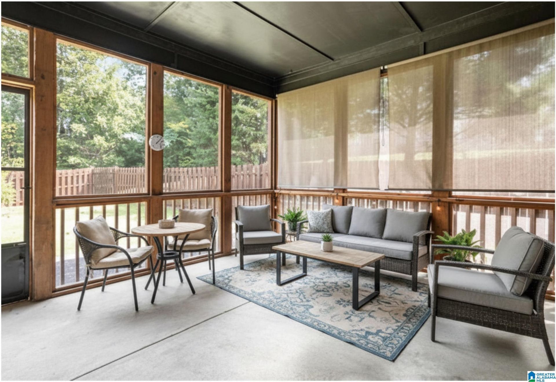 565 Fultonbrook Drive, Fultondale, AL 35068 Main Photo