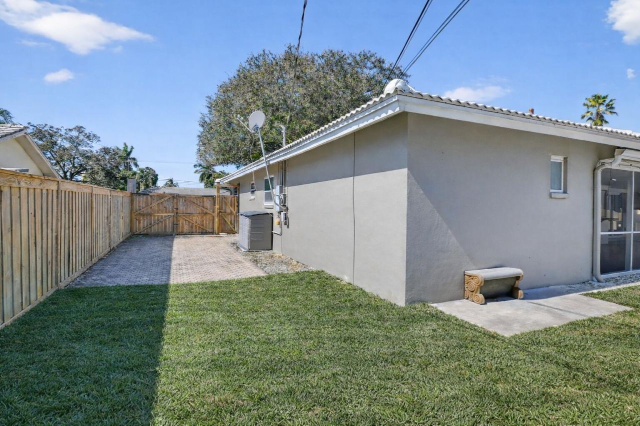 800 SW 12th Avenue, Boca Raton, FL 33486 Photo