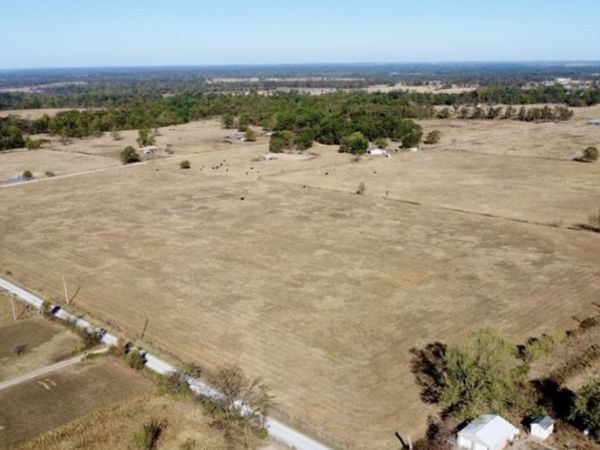 Lamphear Road, Gentry, AR 72734