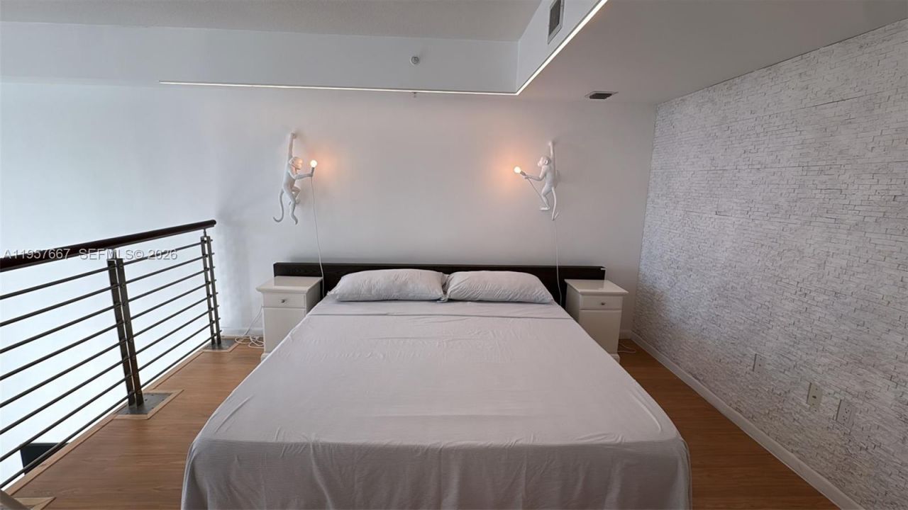 41 SE 5th St , Unit 2004, Miami, FL 33131 Photo