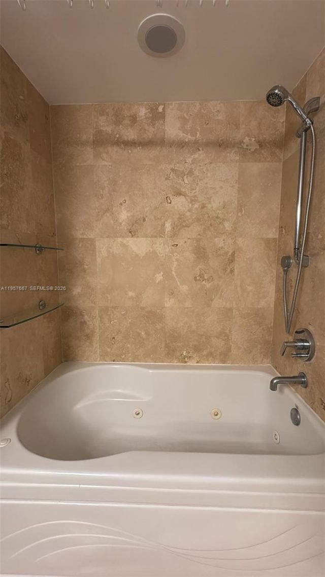 41 SE 5th St , Unit 2004, Miami, FL 33131 Photo