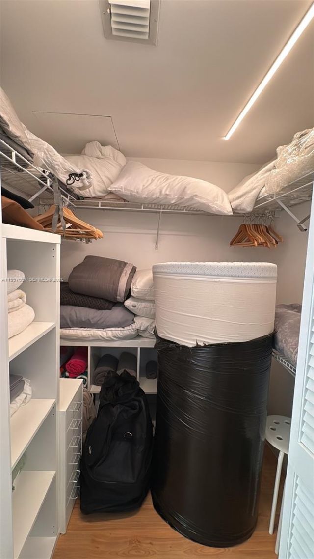 41 SE 5th St , Unit 2004, Miami, FL 33131 Photo