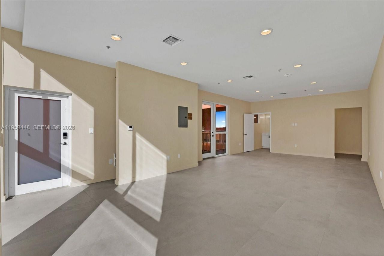 123 NW 14th St , Unit 302, Miami, FL 33136 Photo