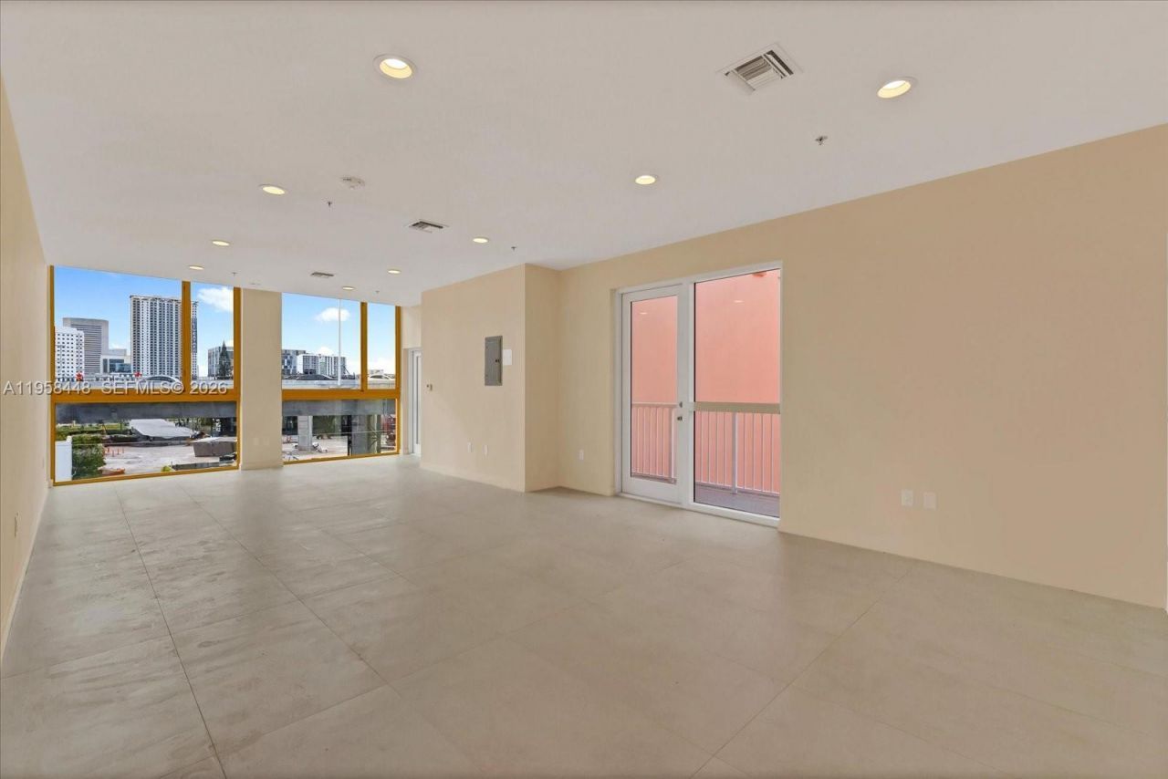 123 NW 14th St , Unit 302, Miami, FL 33136 Photo