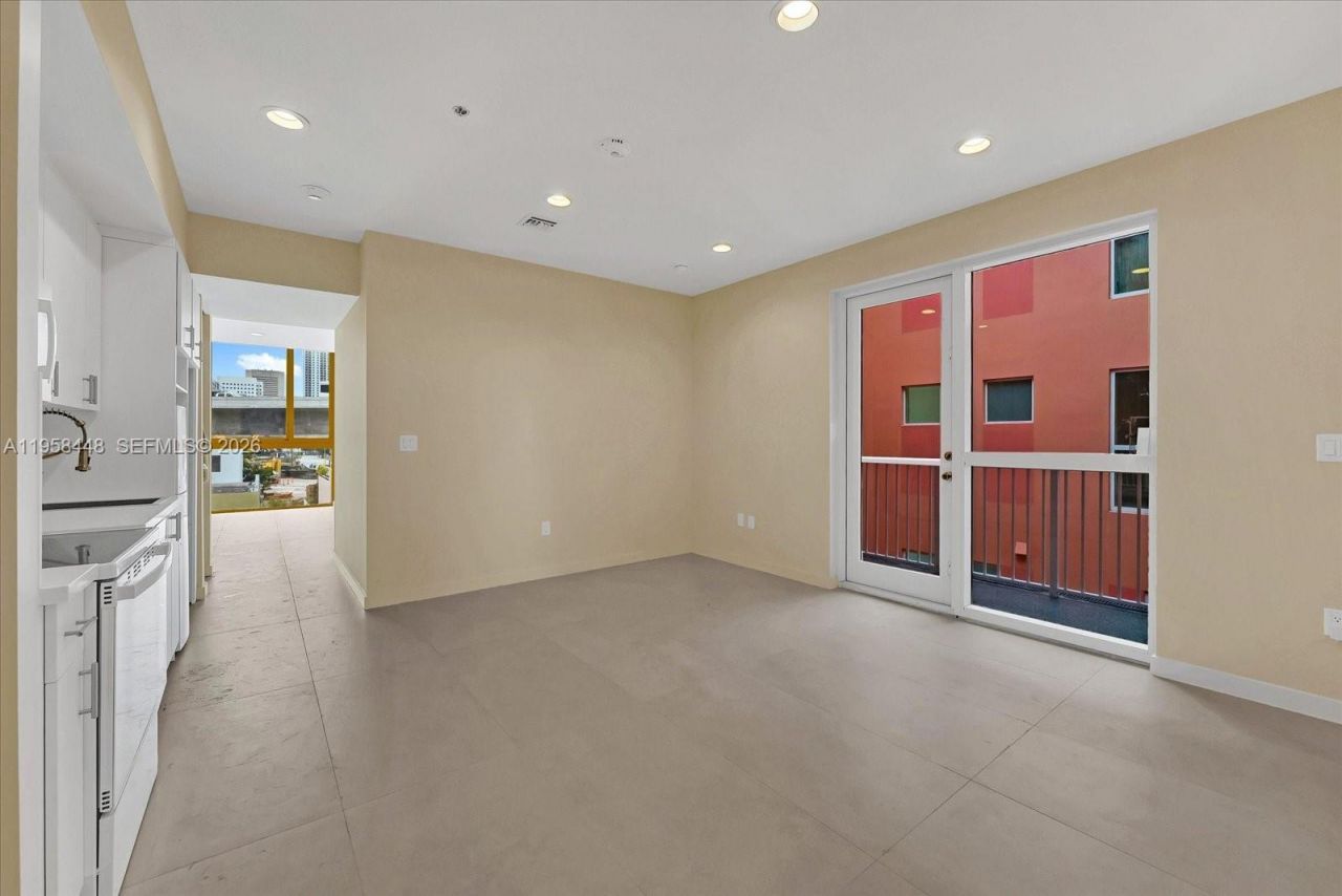 123 NW 14th St , Unit 302, Miami, FL 33136 Photo