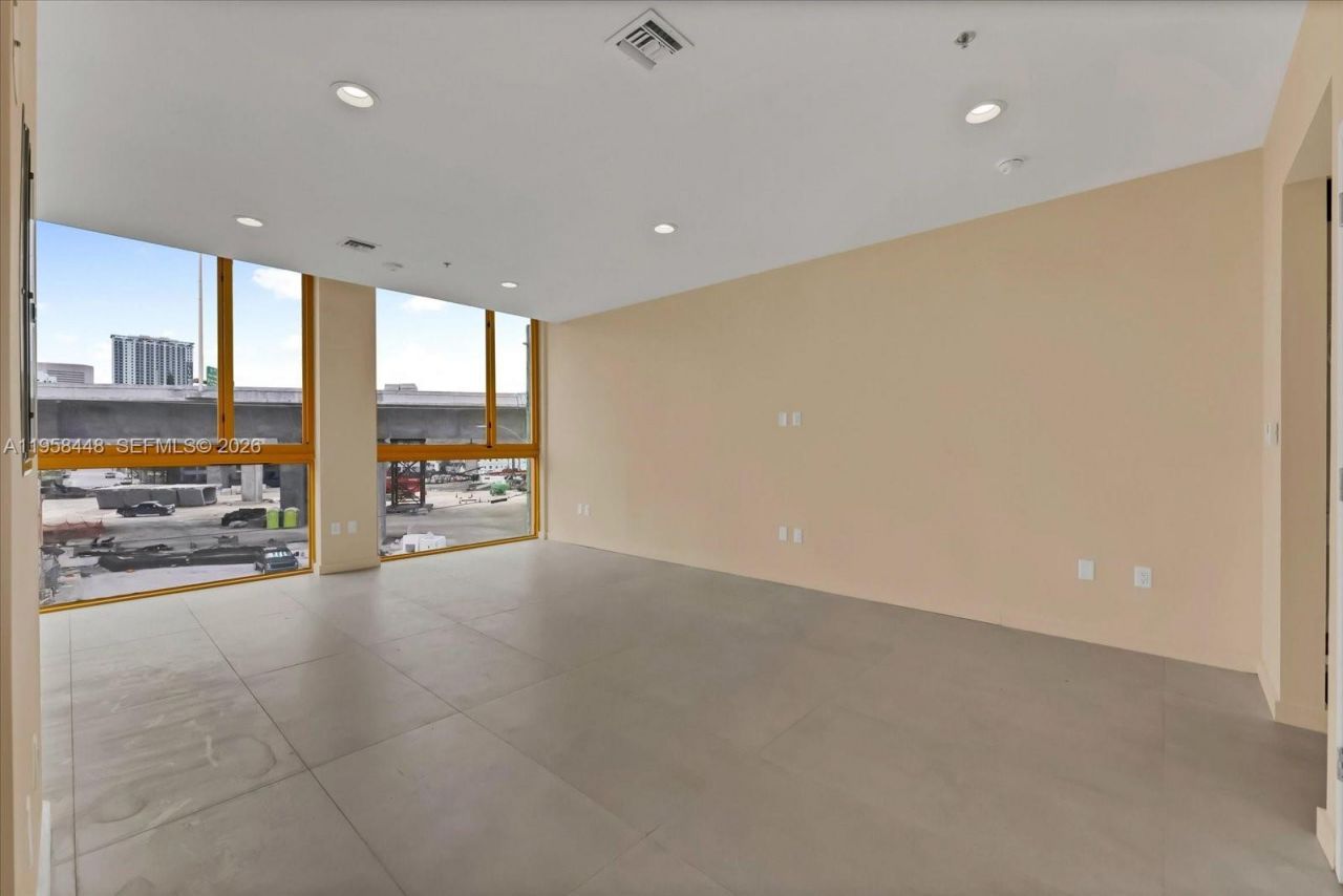 123 NW 14th St , Unit 302, Miami, FL 33136 Photo