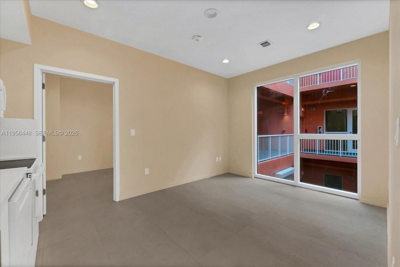 123 NW 14th St , Unit 302, Miami, FL 33136 Photo