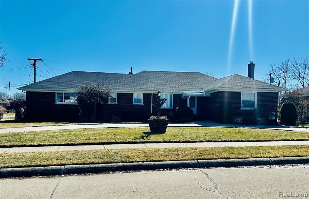 20880 Revere Street, Saint Clair Shores, MI 48080 Main Photo