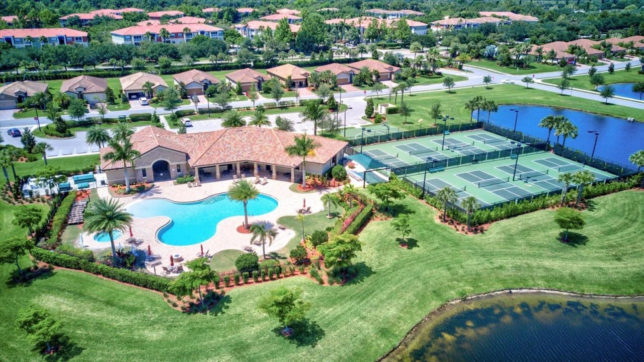 131 Babbling Brook Run, Bradenton, FL 34212 Photo