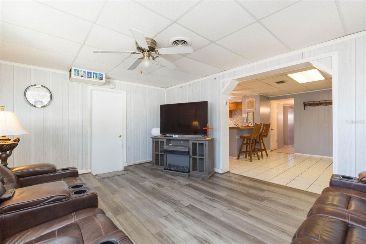 4102 W Fairview Heights, Tampa, FL 33616 Photo