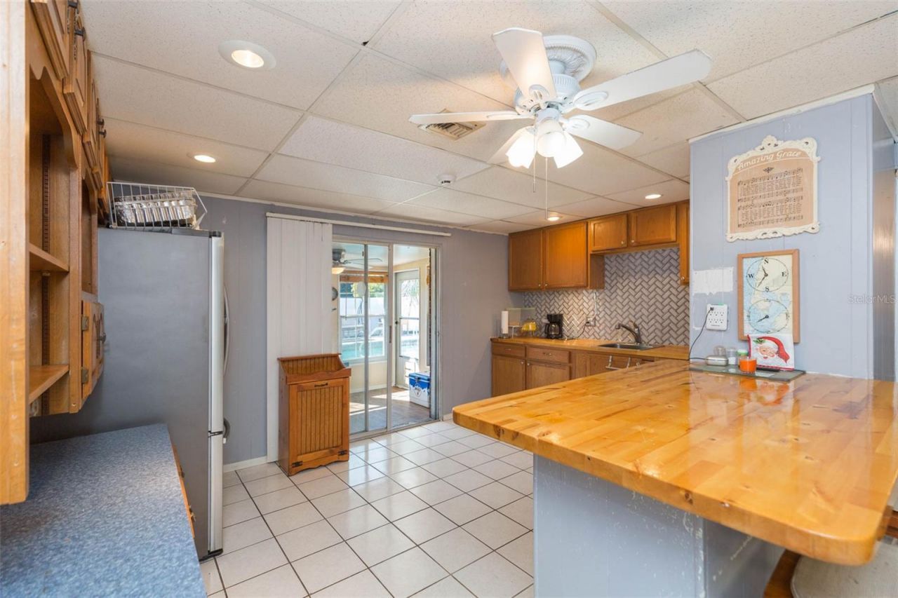 4102 W Fairview Heights, Tampa, FL 33616 Photo