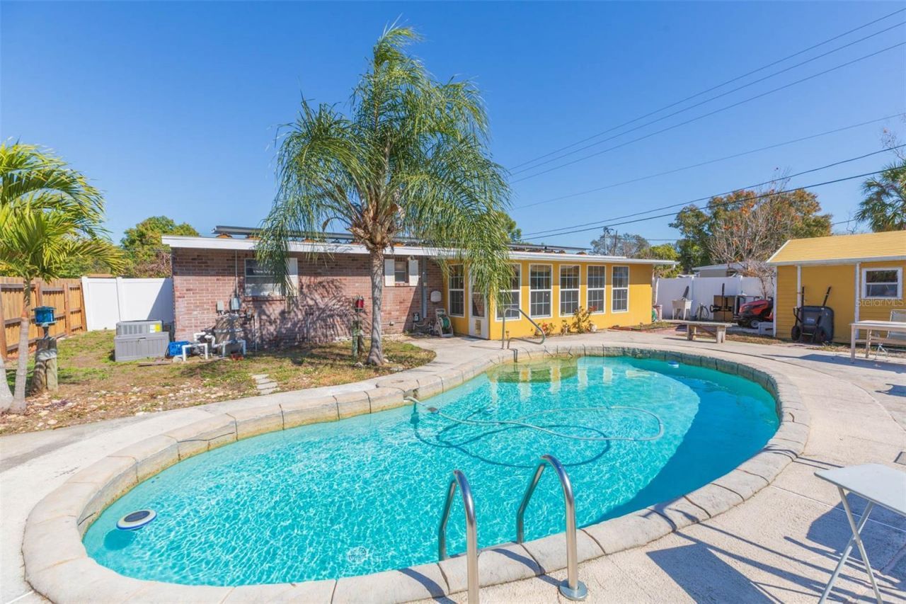4102 W Fairview Heights, Tampa, FL 33616 Photo