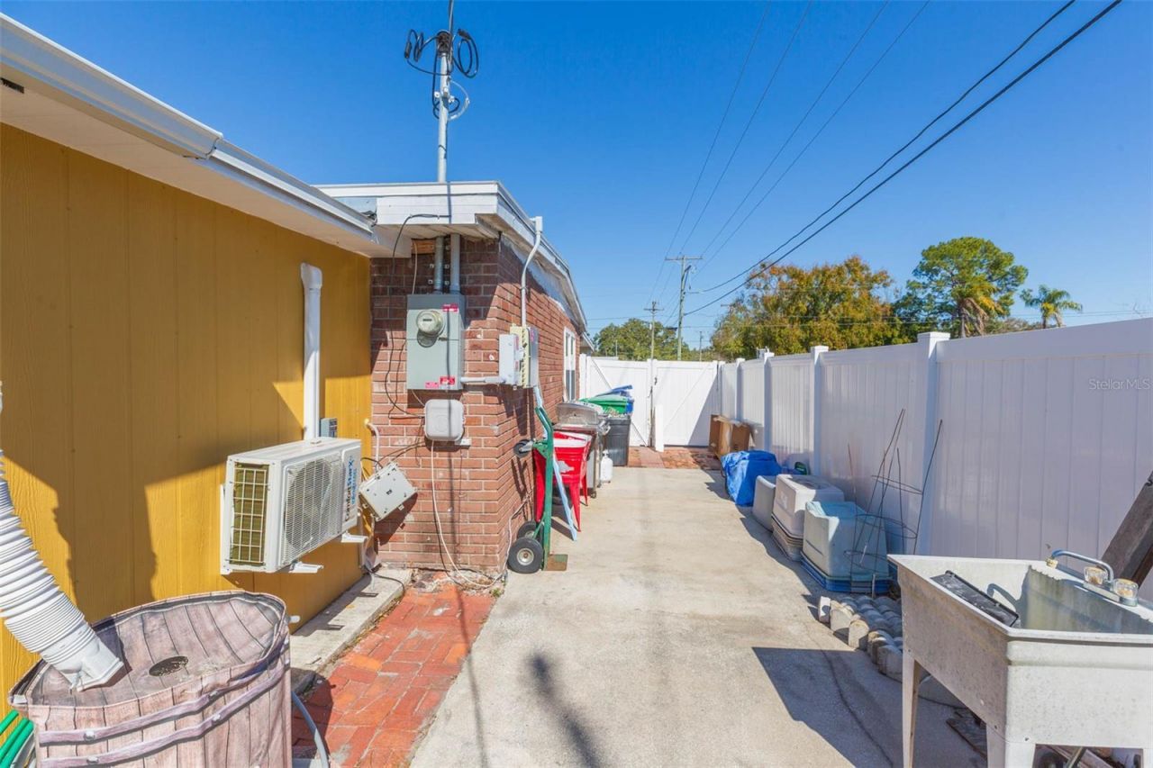 4102 W Fairview Heights, Tampa, FL 33616 Photo