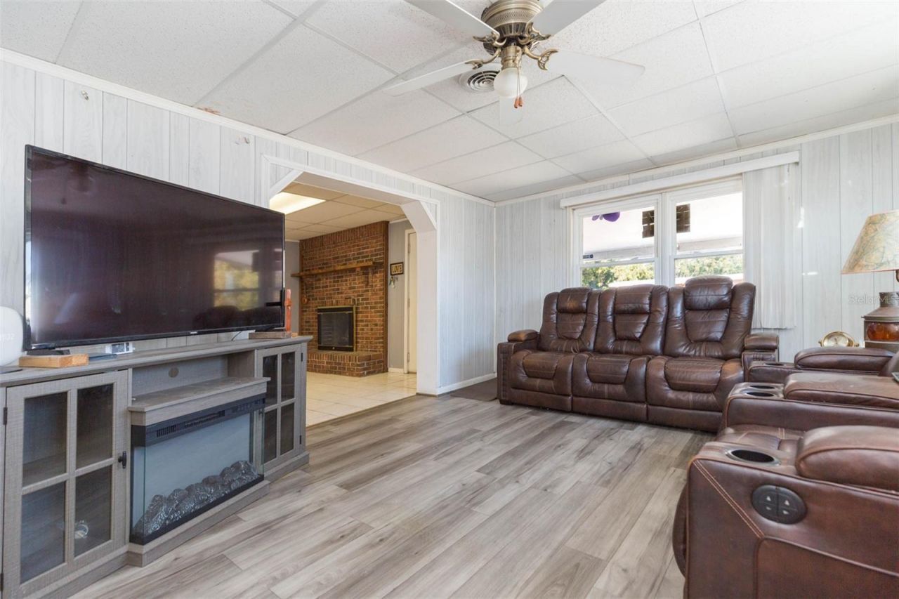 4102 W Fairview Heights, Tampa, FL 33616 Photo