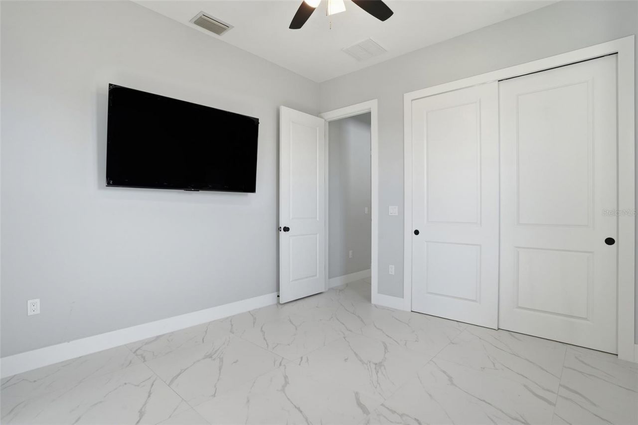 2415 56th Avenue Ne, Naples, FL 34120 Photo