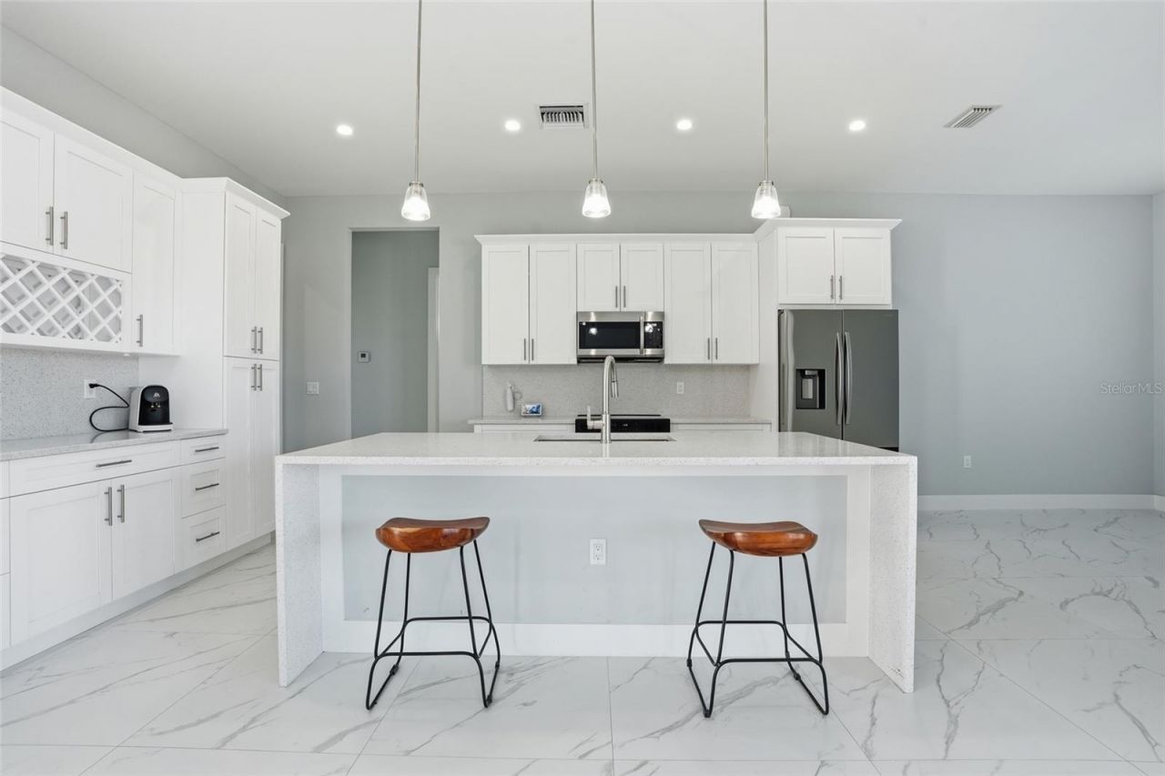 2415 56th Avenue Ne, Naples, FL 34120 Photo