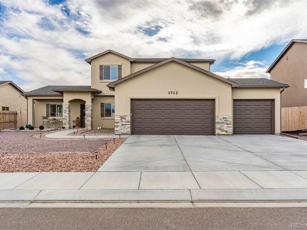 1712 Kingfisher Lane, Pueblo, CO 81008