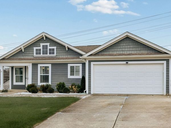 1807 Daniel Ct, Columbia, TN 38401