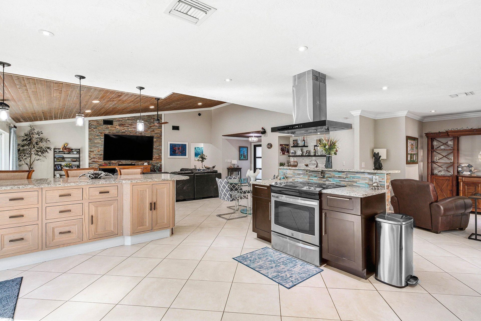 2412 SW 23rd Cranbrook Drive, Boynton Beach, FL 33436 Photo