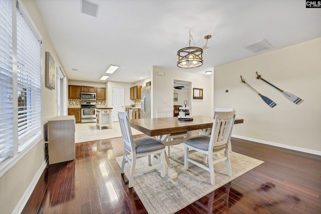 126 Cattle Baron Lane  Photo 6