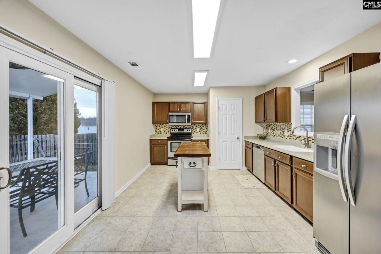 126 Cattle Baron Lane  Photo 7