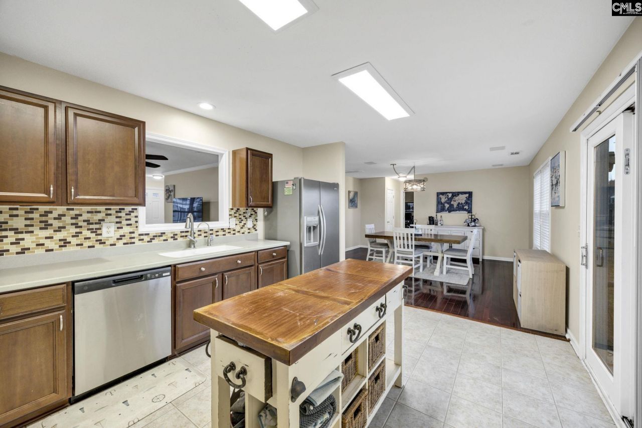 126 Cattle Baron Lane  Photo 9