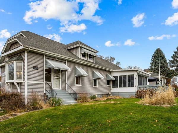 142 Cottage Avenue, Carpentersville, IL 60110