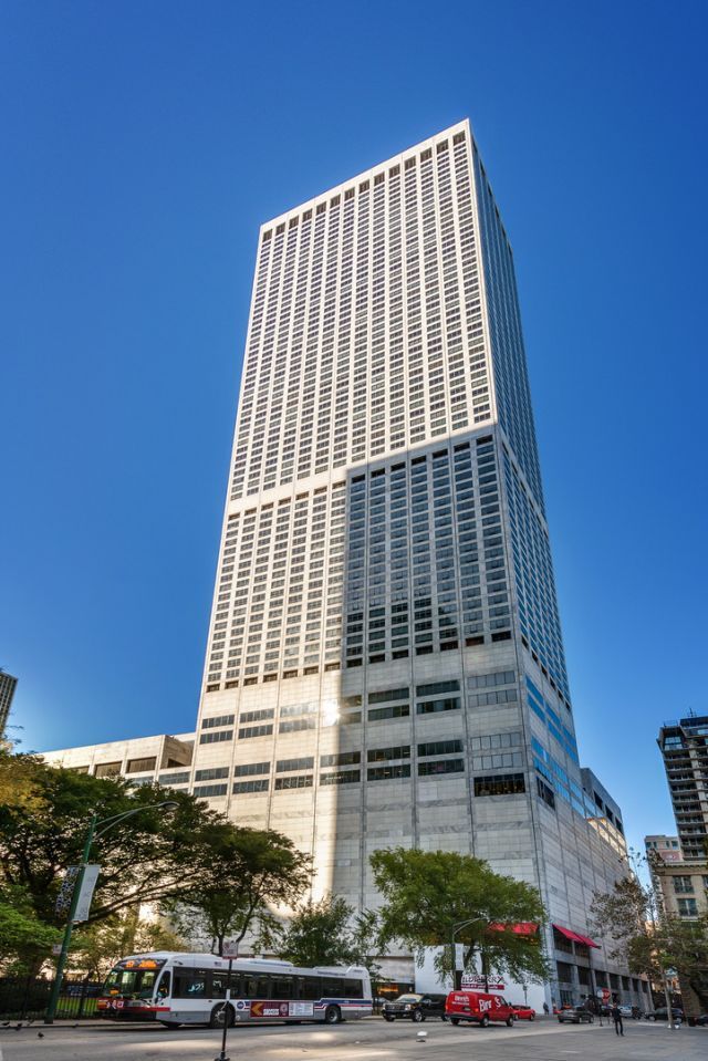 180 E Pearson Street, Unit 6802, Chicago, IL 60611 Main Photo