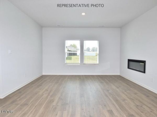 107 Gateway Drive , Jackson, TN 38305