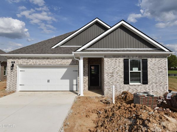 107 Gateway Drive, Jackson, TN 38305