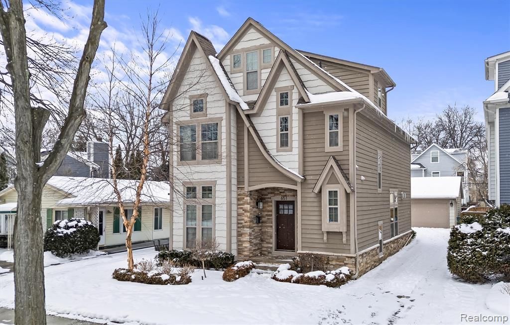 651 Davis Avenue, Birmingham, MI 48009 Main Photo