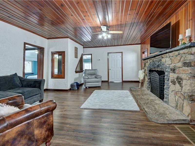 5796 St Rt 250, Beach City, OH 44608 Photo 7