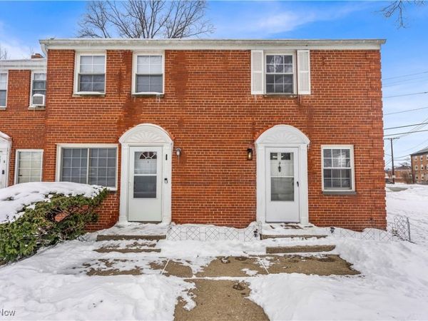 422 Clearview Drive, Unit J10, Euclid, OH 44123