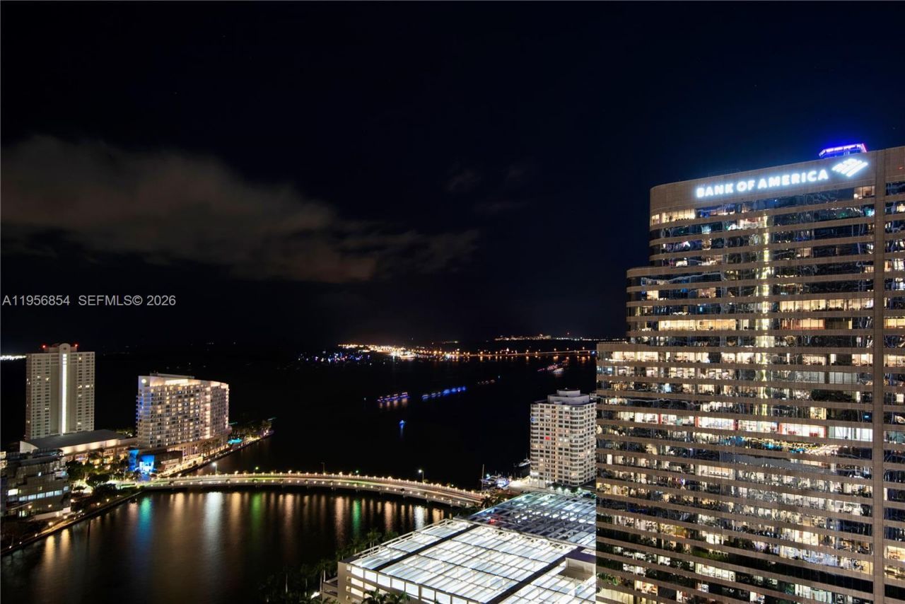 485 Brickell Ave, Unit 3208, Miami, FL 33131 Photo