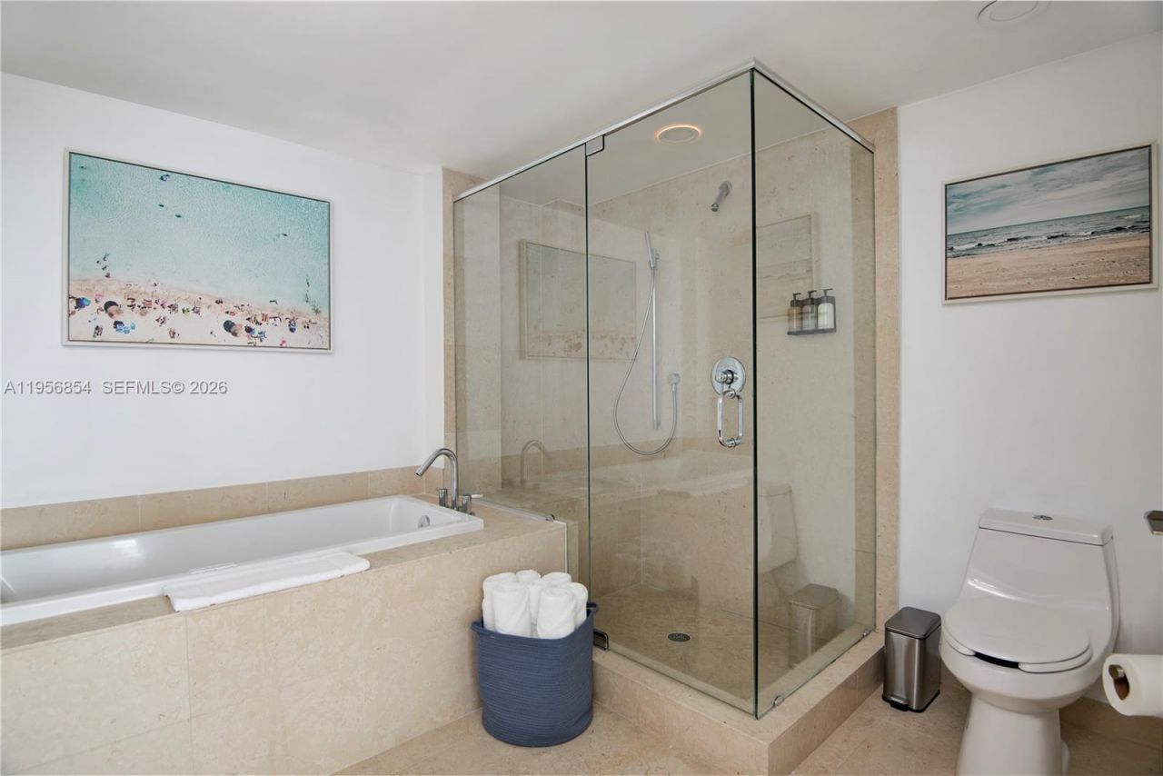 485 Brickell Ave, Unit 3208, Miami, FL 33131 Photo