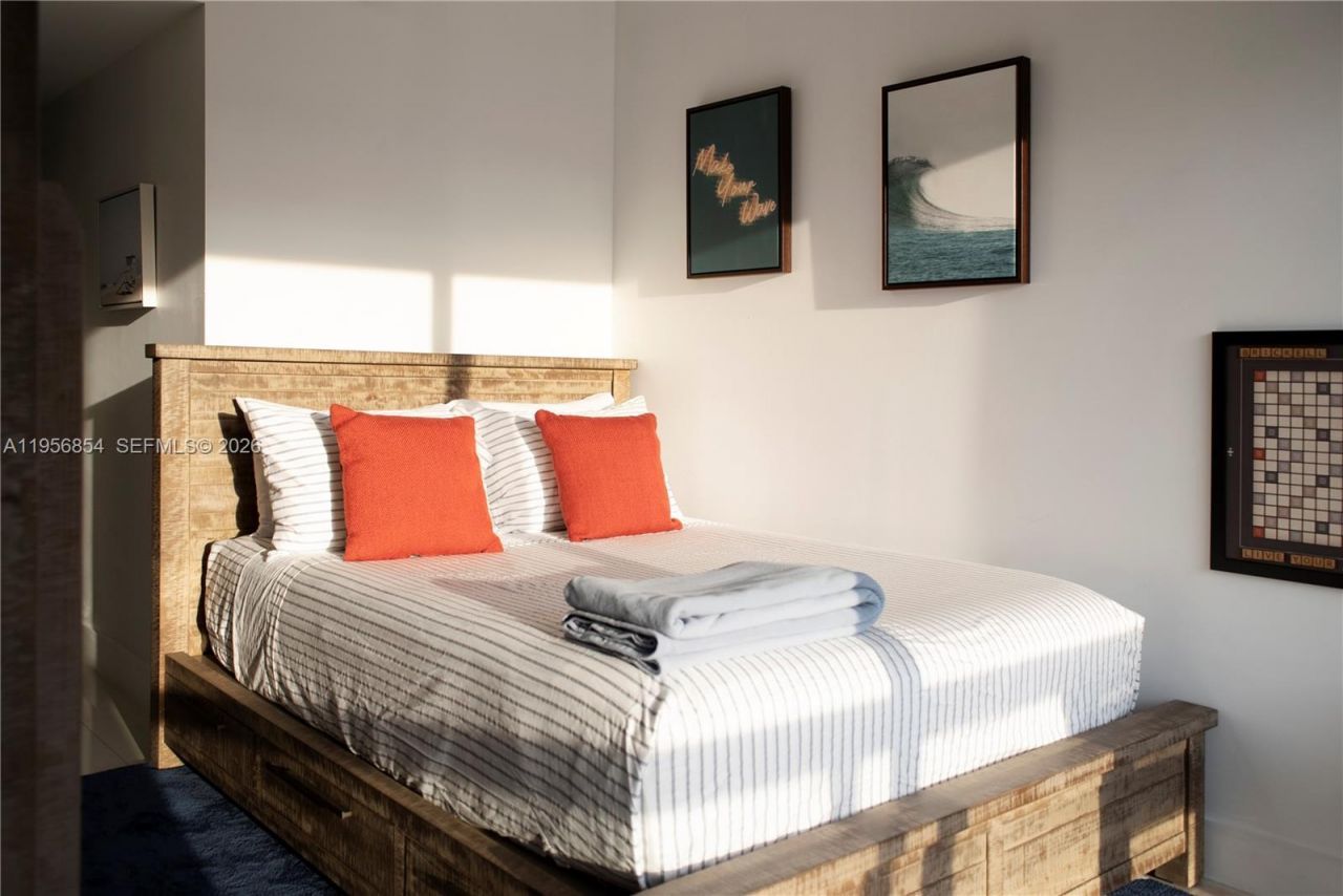 485 Brickell Ave, Unit 3208, Miami, FL 33131 Photo