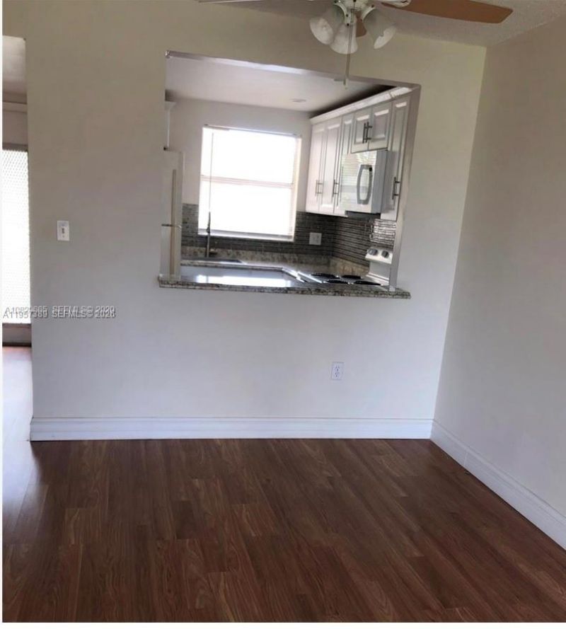 8590 Sunrise Lakes Blvd, Unit 206, Sunrise, FL 33322 Photo