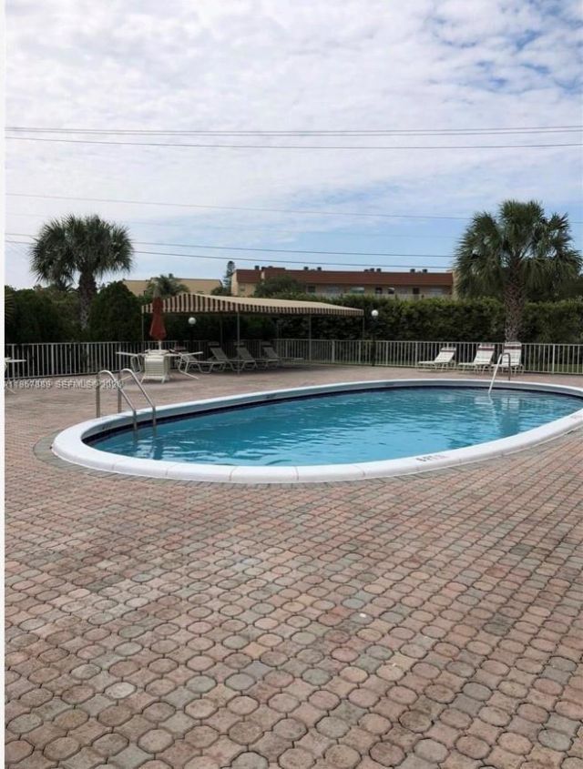 8590 Sunrise Lakes Blvd, Unit 206, Sunrise, FL 33322 Photo