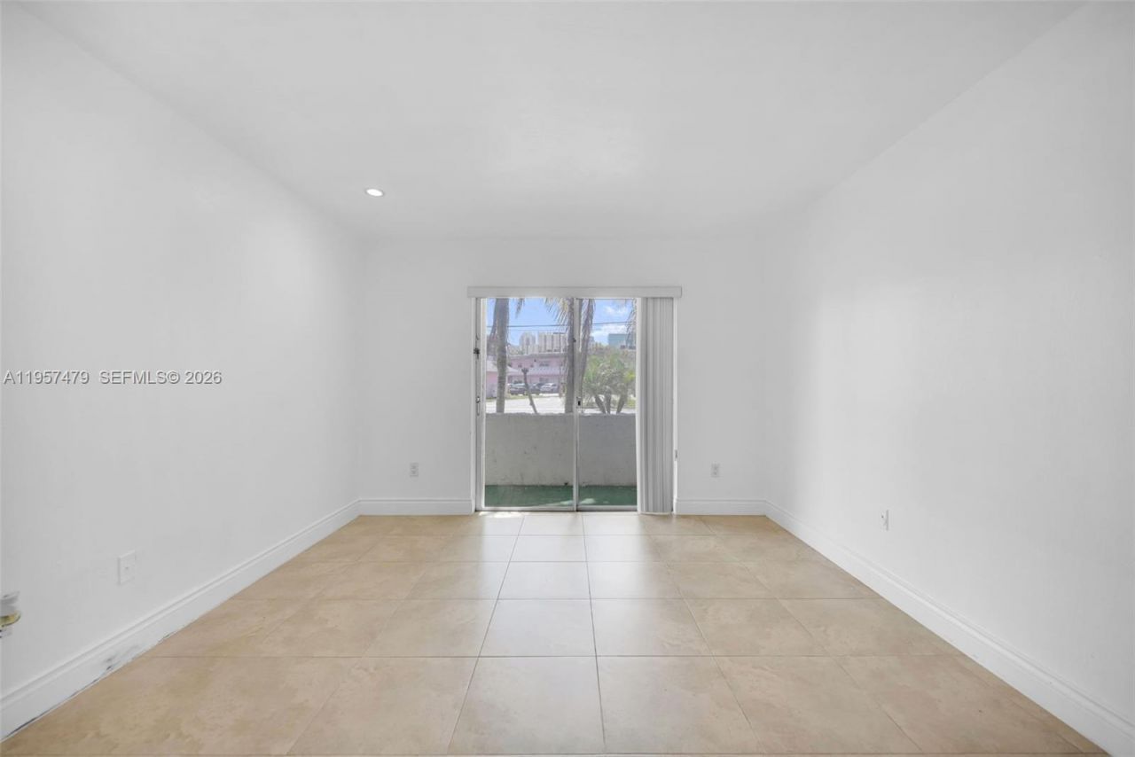 7483 SW 82nd St, Unit A101, Miami, FL 33143 Photo