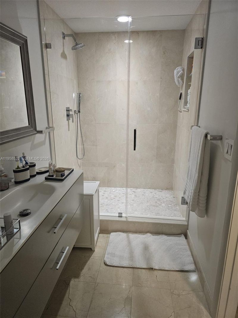 6515 Collins Ave , Unit 901, Miami Beach, FL 33141 Photo