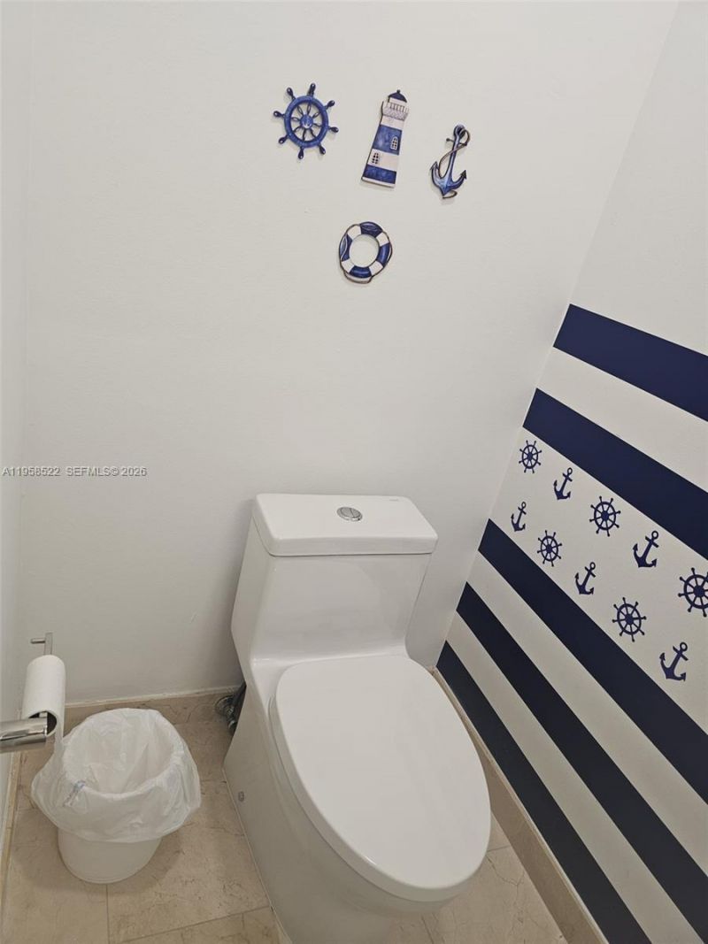 6515 Collins Ave , Unit 901, Miami Beach, FL 33141 Photo