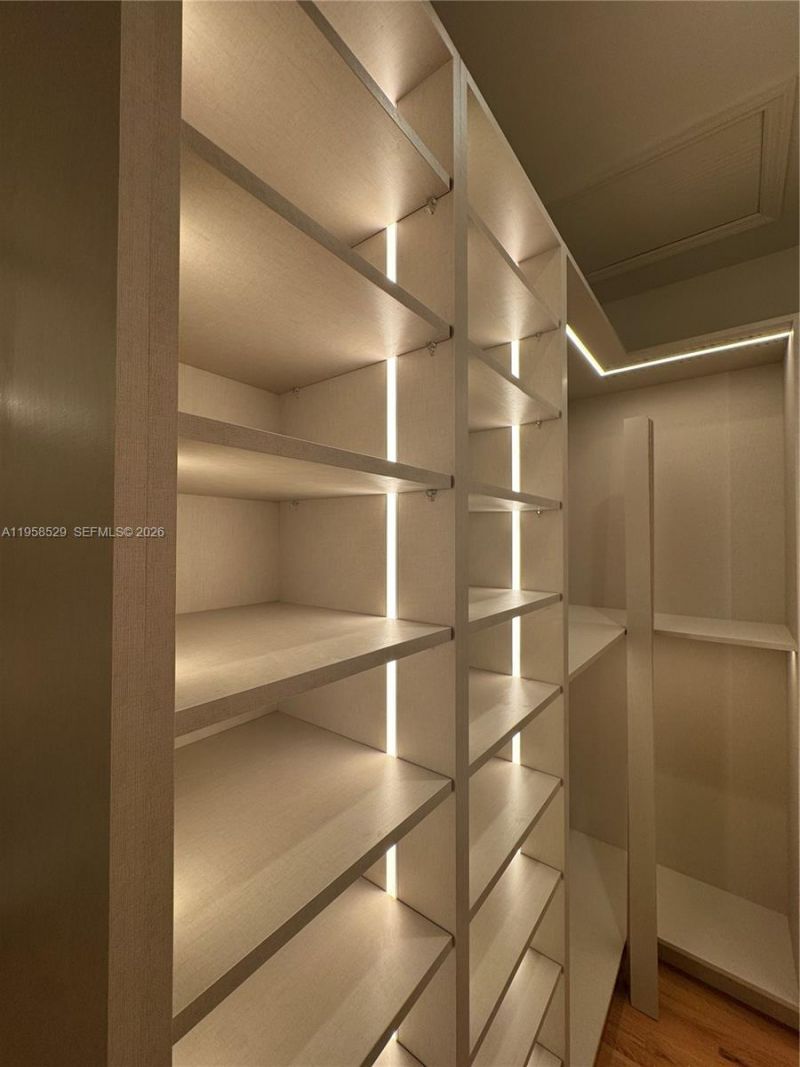 3185 Washington St, Miami, FL 33133 Photo