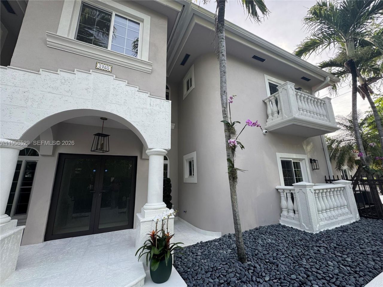 3185 Washington St, Miami, FL 33133 Photo