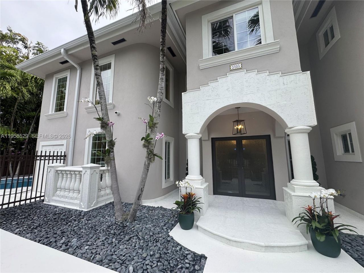 3185 Washington St, Miami, FL 33133 Photo