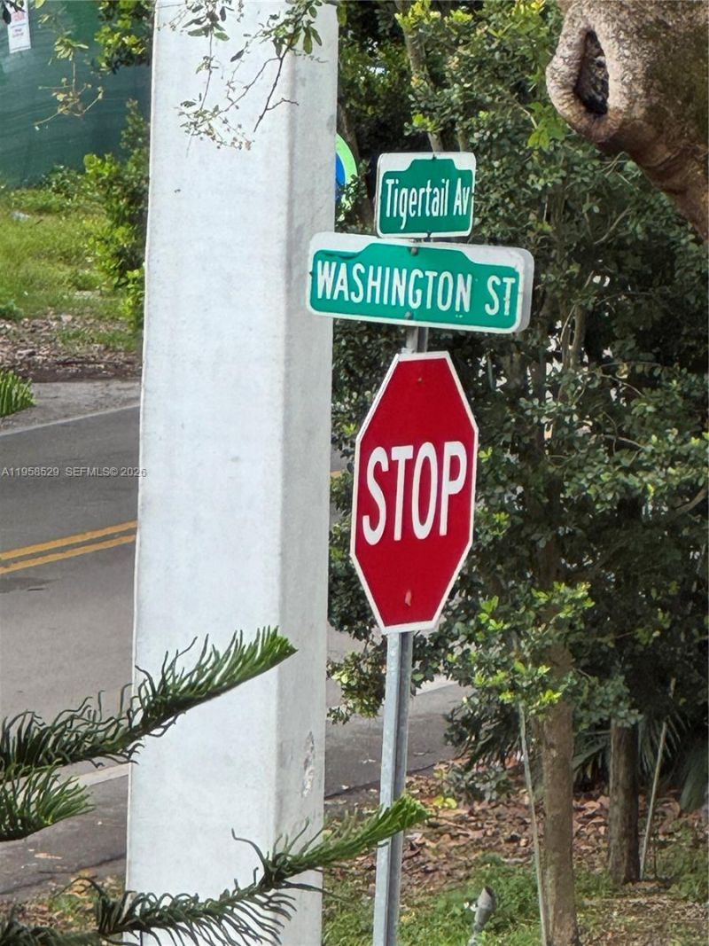 3185 Washington St, Miami, FL 33133 Photo