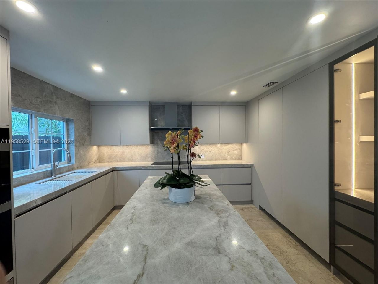 3185 Washington St, Miami, FL 33133 Photo