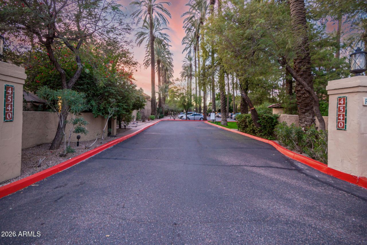 4540 N 44th Street, Unit 46, Phoenix, AZ 85018 Main Photo