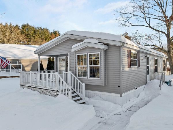 9 Slate Run, North Hampton, NH 03862
